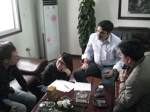 印度客戶來廠洽談價(jià)格，包裝，發(fā)貨，供應(yīng)能力等事宜